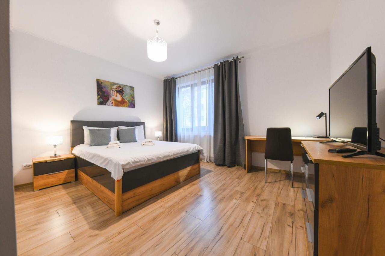 Spacious And Quiet 2 Bedroom Apartment Kaloşvar Dış mekan fotoğraf