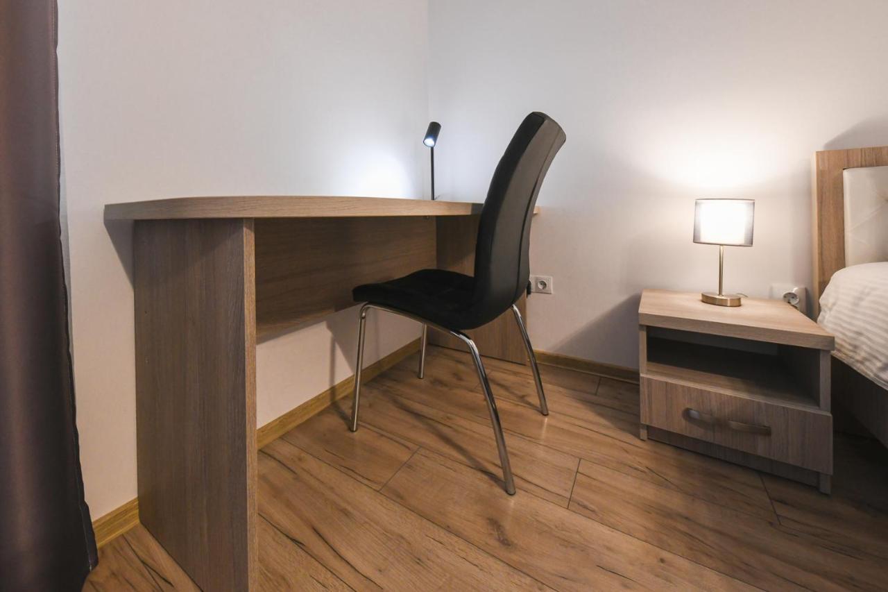 Spacious And Quiet 2 Bedroom Apartment Kaloşvar Dış mekan fotoğraf