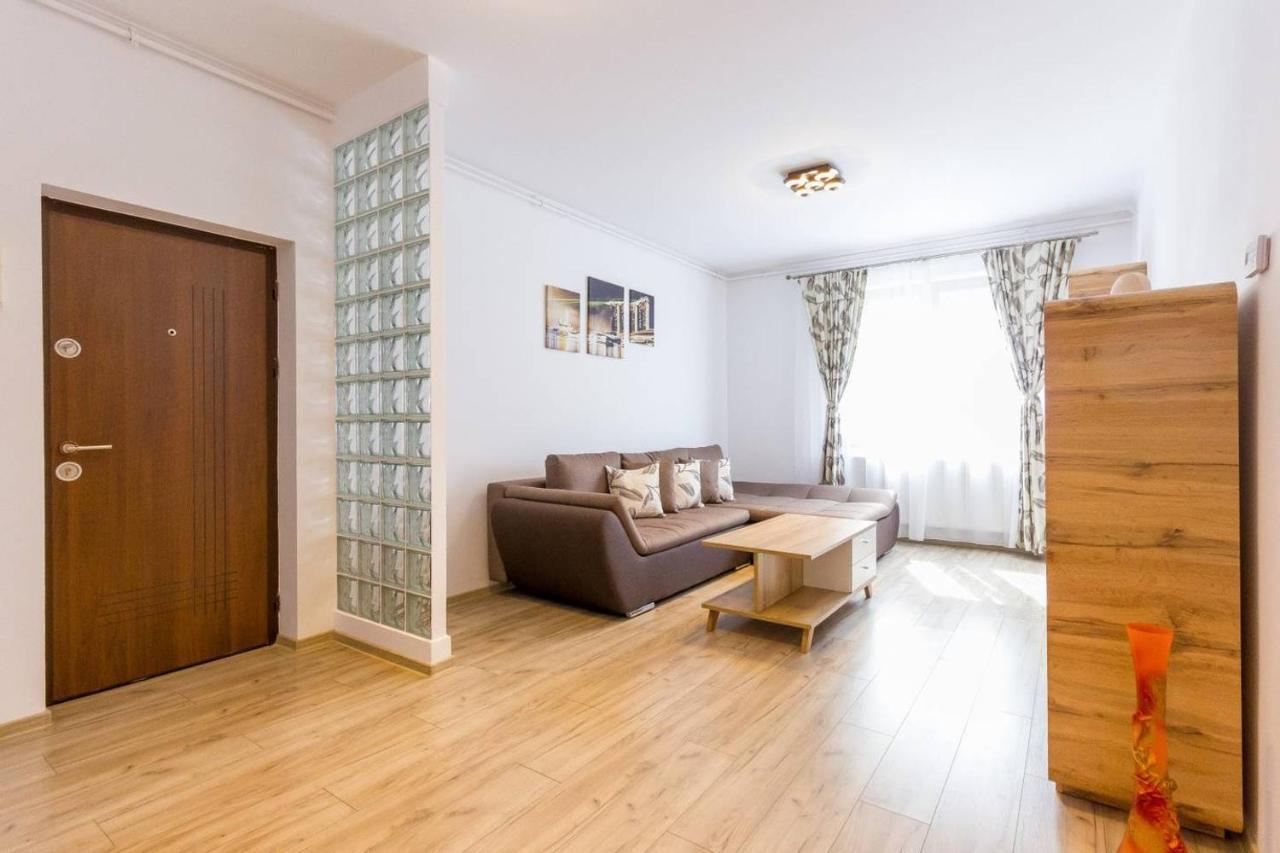 Spacious And Quiet 2 Bedroom Apartment Kaloşvar Dış mekan fotoğraf