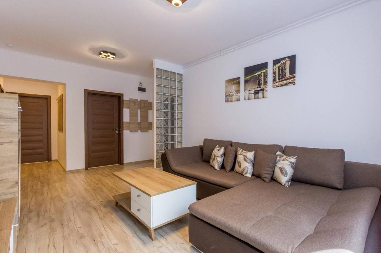 Spacious And Quiet 2 Bedroom Apartment Kaloşvar Dış mekan fotoğraf